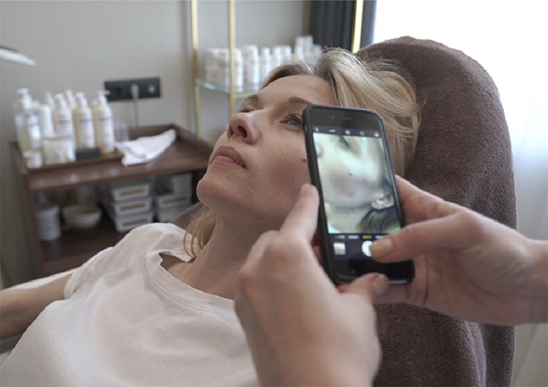 Your patients deserve the best quality of care in the most timely manner, especially when they are nervous or worried about their potential condition. Skinive allows you to provide your patients with accurate results and valuable feedback in just a matter of seconds.